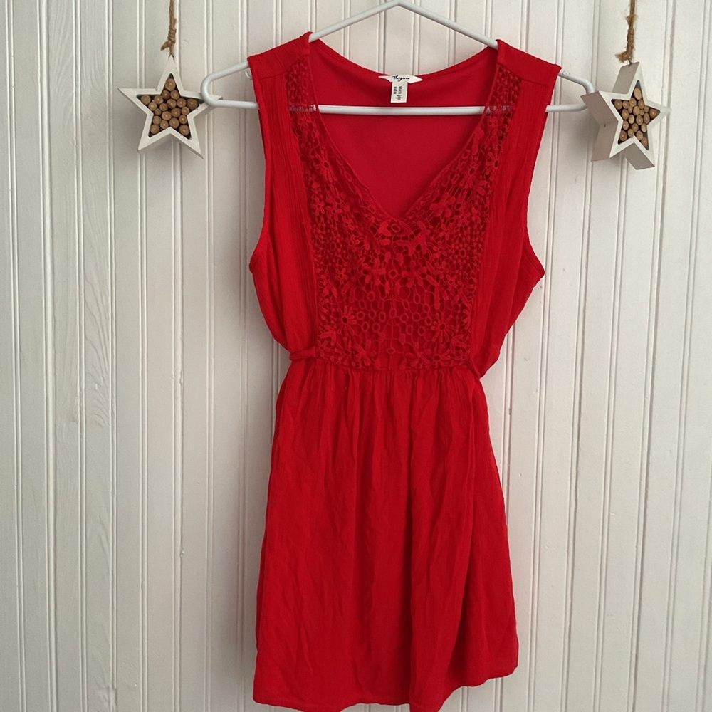 🐿️THYME Maternity Red Midi Dress